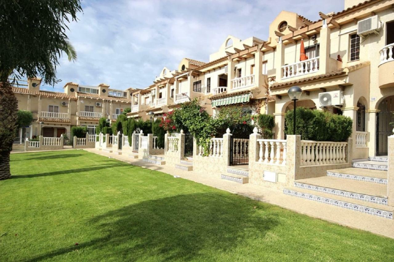 Bungalow Torrevieja Argonautas Exterior photo